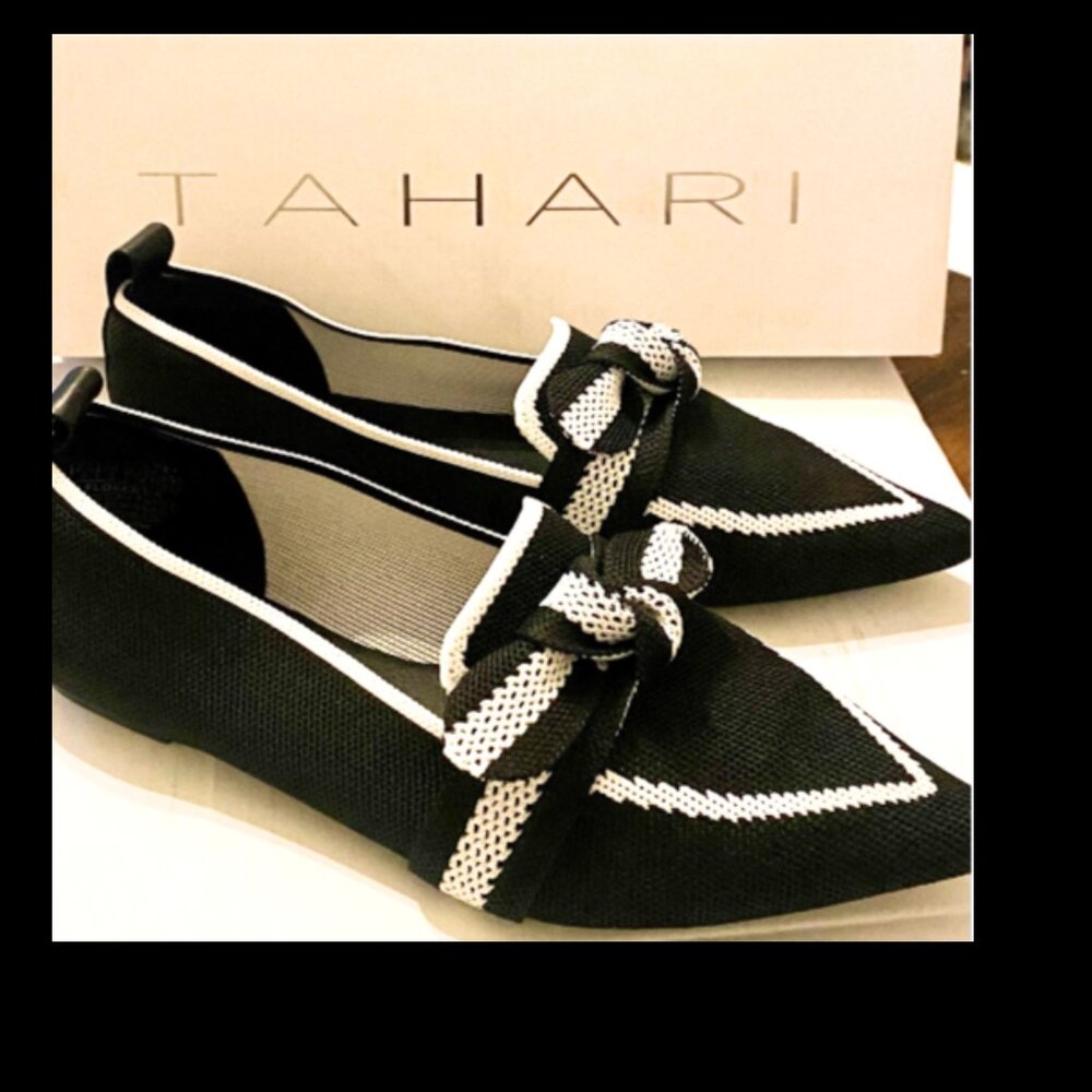 Tahari Florentia Pointed Toe Knit Loafer Black & White - Size 7.